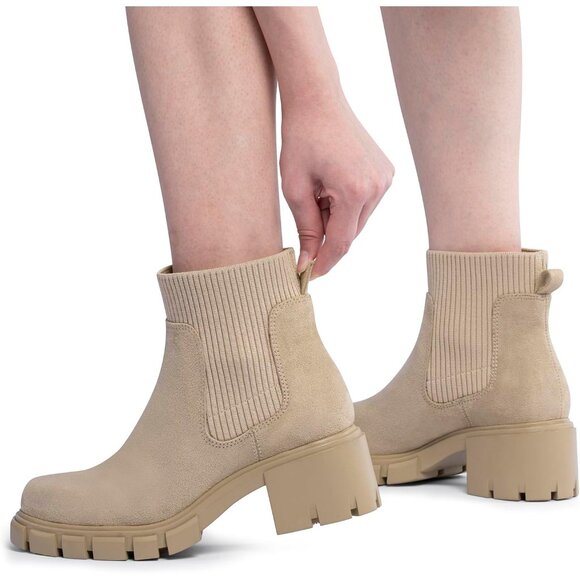 Fashion-Forward Women's Chelsea Ankle Boots - Slip-On Chunky Heels, Size 9 - Picture 5 of 5